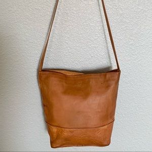 COGNAC LEATHER CROSSBODY BUCKET BAG